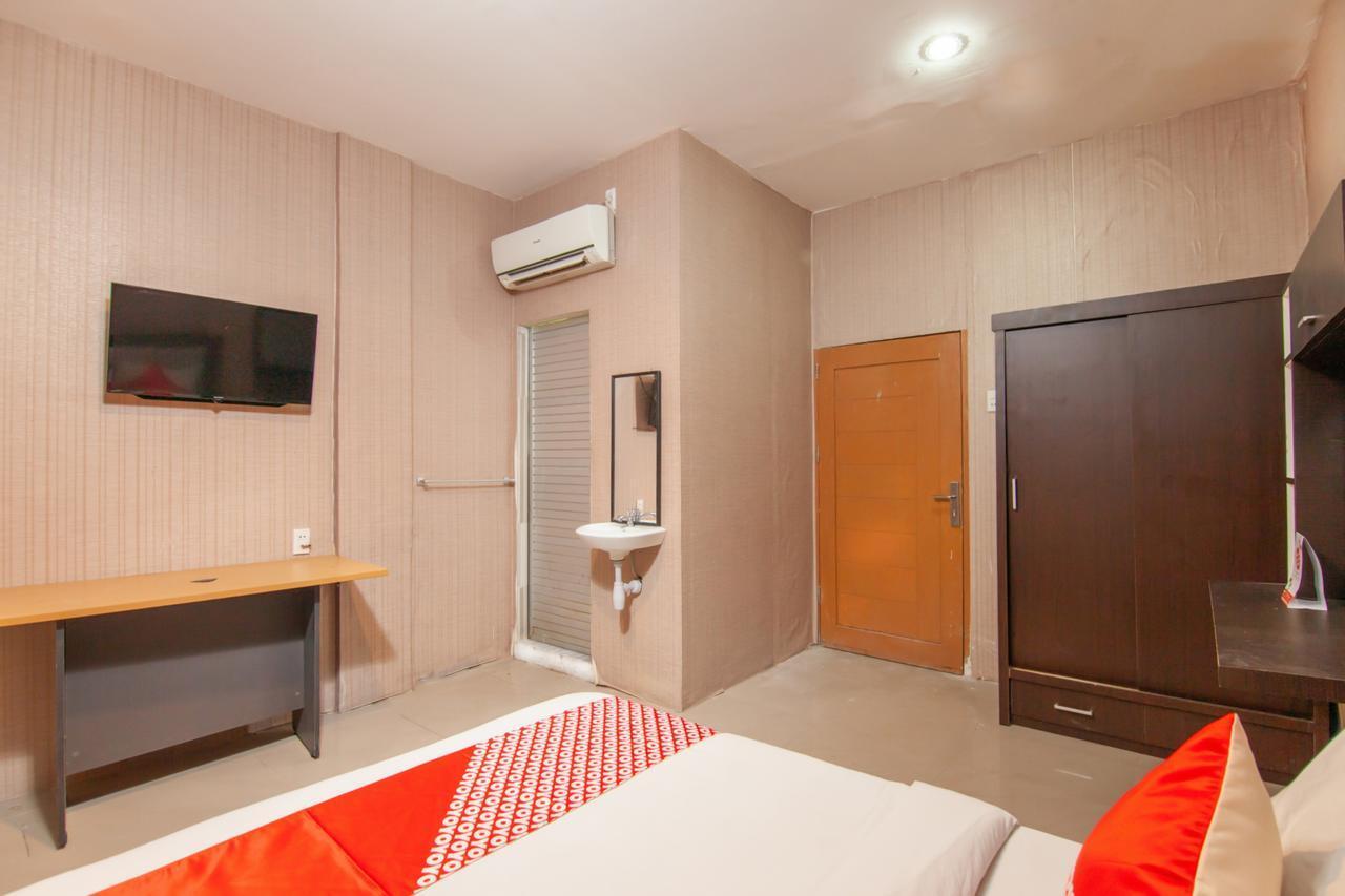 Oyo 2310 Residence 68 Pematangsiantar Exterior photo
